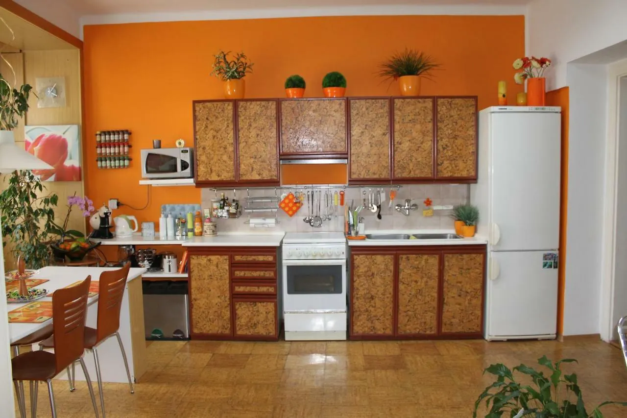 Cosy Apartment Under The Tower Prag