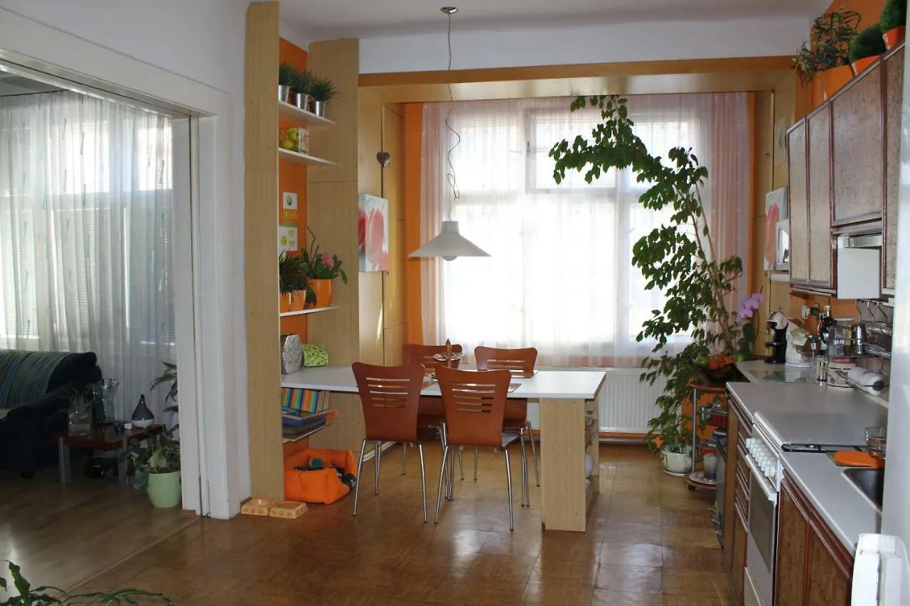 Cosy Apartment Under The Tower Prag
