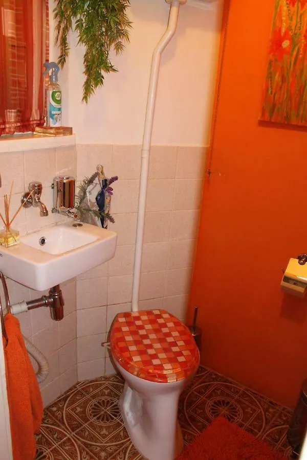 Cosy Apartment Under The Tower Prag